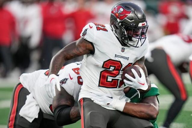 Mayfield sits, Trask plays in Bucs' 13-6 preseason win over Jets