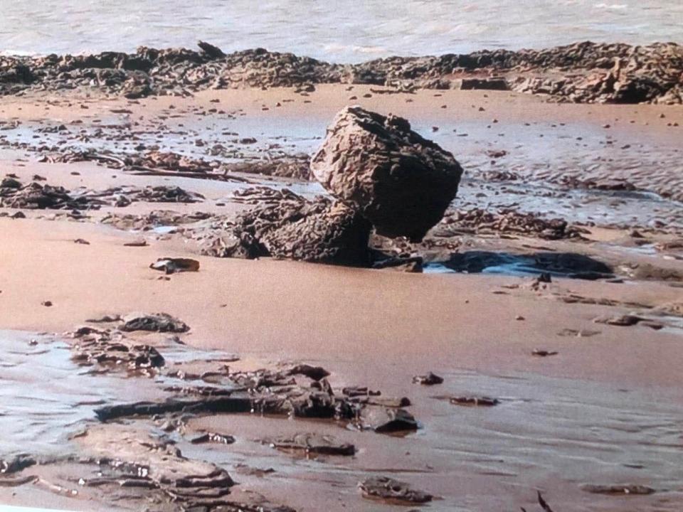 Bomb disposal experts successfully detonated a live World War II era mortar found on the beach near a United Kingdom resort town after low tide revealed the decades-old explosive.