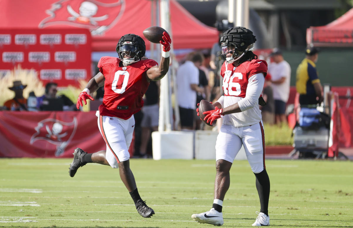 Bucs rookie linebacker Joe Tryon puts huge hit on Bengals