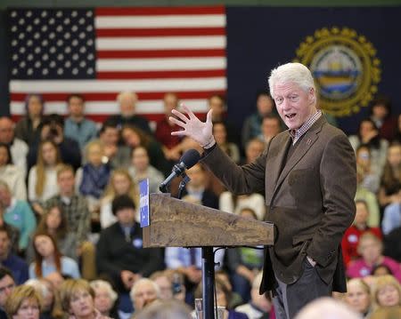 Former U.S. President Bill Clinton addresses a campaign rally for his wife, Democratic presidential candidate Hillary Clinton, in Nashua, New Hampshire January 4, 2016. REUTERS/Brian Snyder