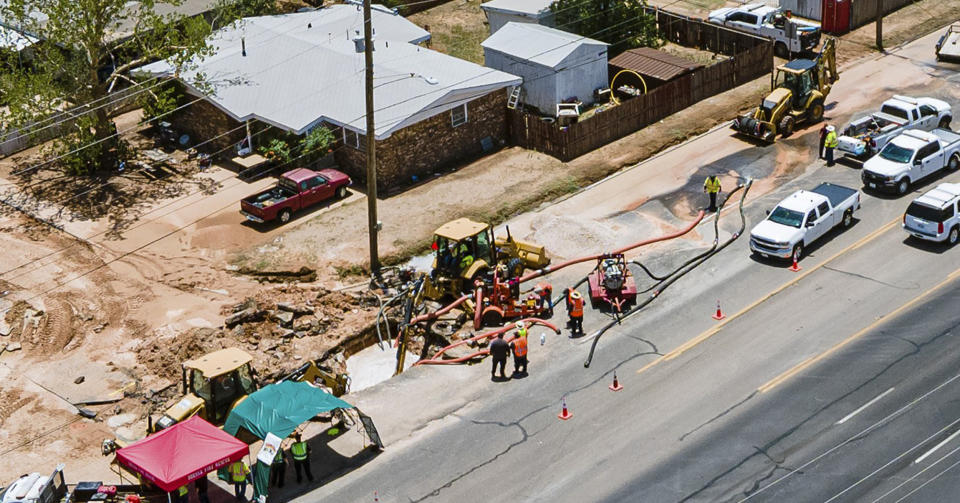 City of Odessa Water Distribution crews (Julian Mancha / Odessa American via AP)