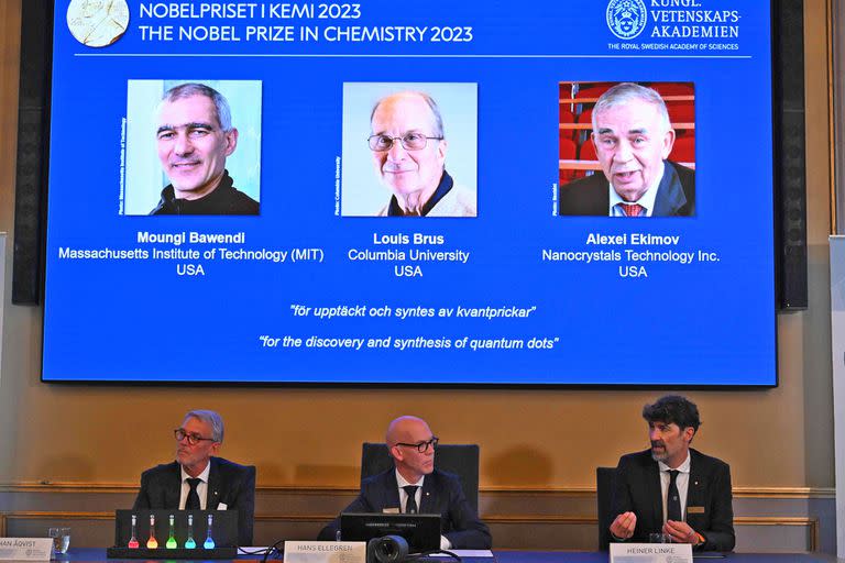 Un hecho insólito en el premio Nobel de Química de hoy obligó a la Real Academia de Ciencias de Suecia a hacer una declaración