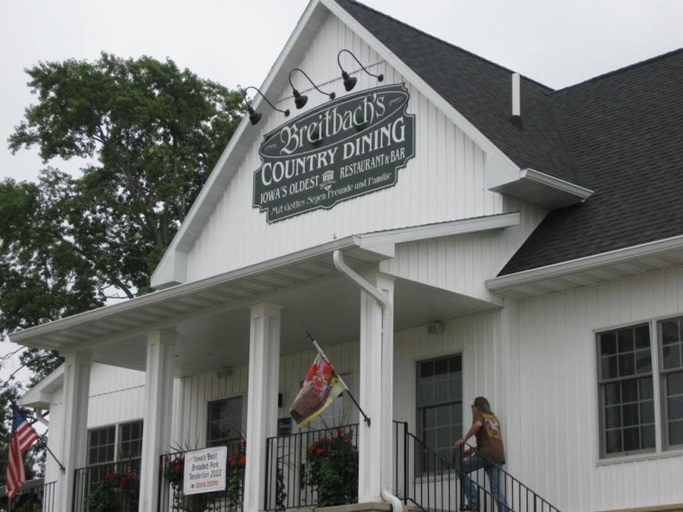 Breitbach’s Country Dining (Balltown, Iowa)