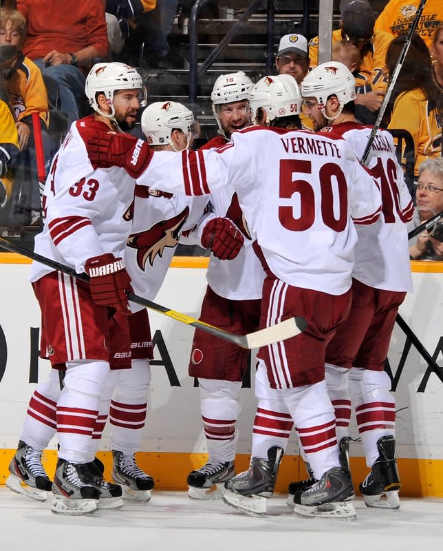   Adrian Aucoin #33 And Antoine Vermette #50 Of The Phoenix Coyotes Congratulated Teammate Shane Doan #19 Getty Images