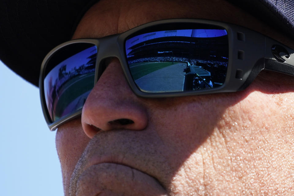 Atlanta Braves manager Brian Snitker watches players during the first inning of a baseball game against the Chicago Cubs in Chicago, Friday, June 17, 2022. (AP Photo/Nam Y. Huh)