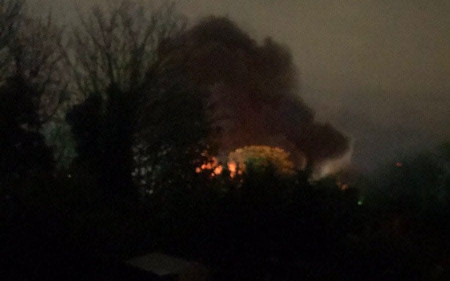 Five fuel tankers on fire in Botany Way, Purfleet - Twitter Cheryl_bel