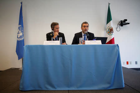 David Kaye, UN Special Rapporteur for Freedom of Expression of the Inter-American Commission on Human Rights, and Edison Lanza, UN Special Rapporteur on the promotion and protection of the right to freedom of opinion and expression, speak during a news conference in in Mexico City, Mexico December 4, 2017. REUTERS/Carlos Jasso
