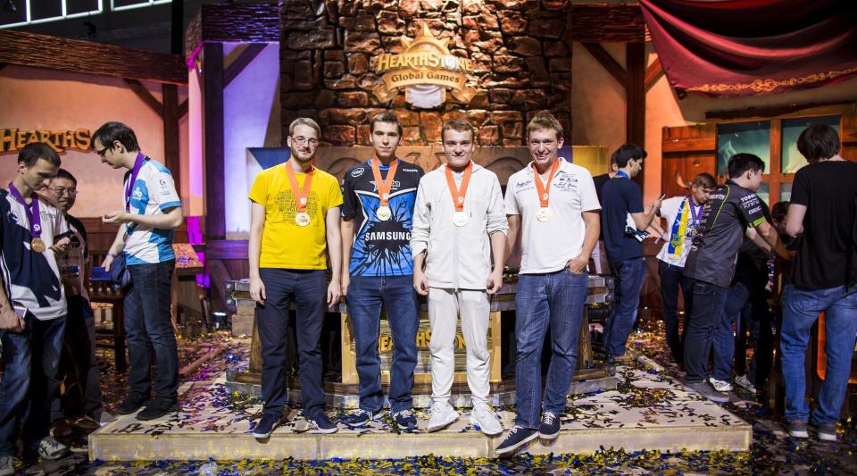 世界大賽是以國家間對抗為主軸的爐石團體賽，去年由捷克獲得冠軍殊榮