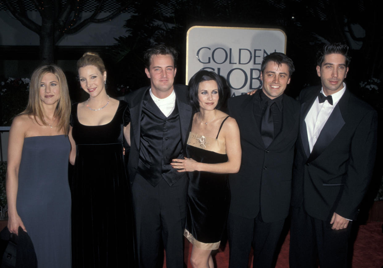 Jennifer Aniston, Lisa Kudrow, Matthew Perry, Courteney Cox, Matt LeBlanc and David Schwimmer of 