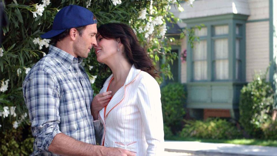 Scott Patterson and Lauren Graham in Gilmore Girls