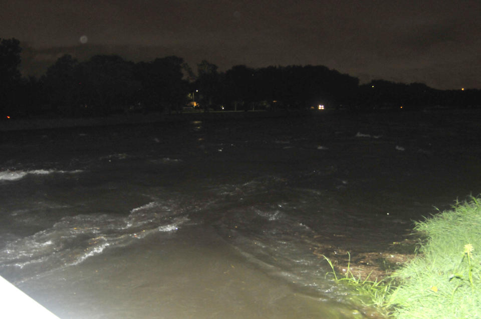 Strong currents from Braes Bayou caused by heavy rain during Hurricane Harvey in Meyerland, Houston, on Aug. 26, 2017. (Photo: George Wong/ZUMA Wire/ZUMAPRESS.com)