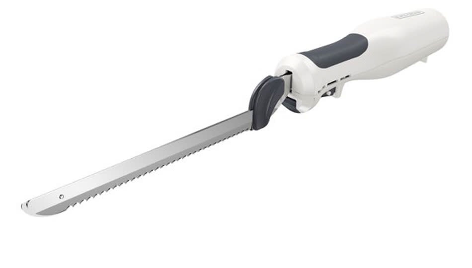 This electric carver has serrated stainless steel blades to cut through even tough meat. It's great for cutting bread, too! (Photo: Walmart)