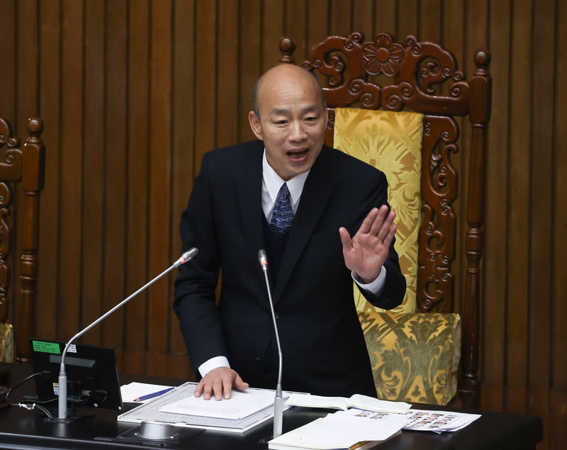 立法院長韓國瑜10日在臉書出示個人捐款至「花蓮縣重大災害民間賑災捐款專戶」的收據，匯款金額新台幣108萬元。圖為韓國瑜主持院會。（中央社資料照）