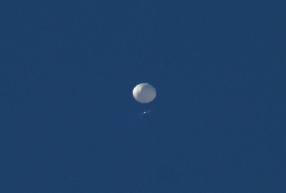 A Chinese surveillance balloon in U.S. airspace before it was shot down by the U.S. military. <a href="https://www.gettyimages.com/detail/news-photo/chinese-spy-balloon-flies-above-in-charlotte-nc-united-news-photo/1246788383" rel="nofollow noopener" target="_blank" data-ylk="slk:Peter Zay/Anadolu Agency via Getty Images;elm:context_link;itc:0;sec:content-canvas" class="link ">Peter Zay/Anadolu Agency via Getty Images</a>