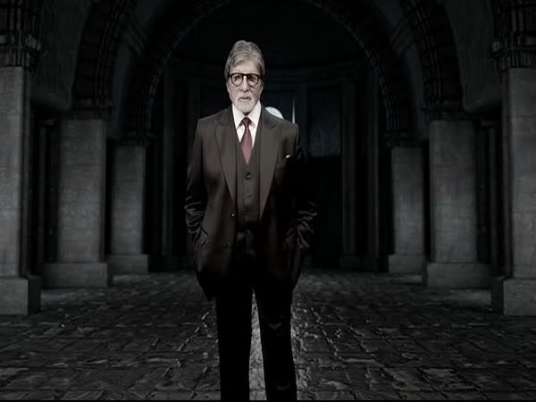 Amitabh Bachchan in a still from the title track (Image source: You Tube)