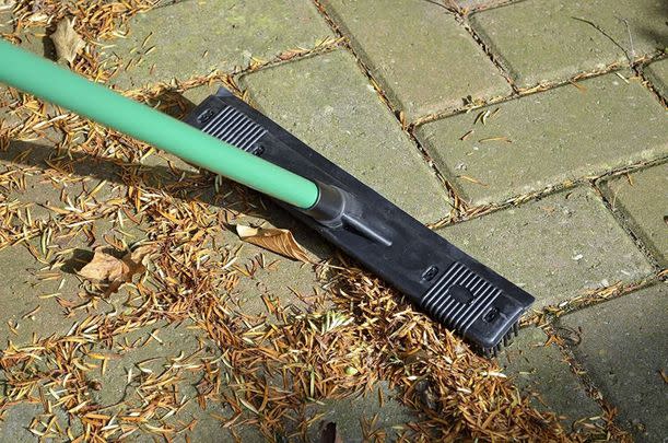 Make light work of cleaning with this rubber broom