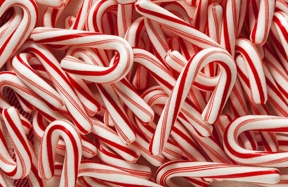 What’s the right way to eat a candy cane?