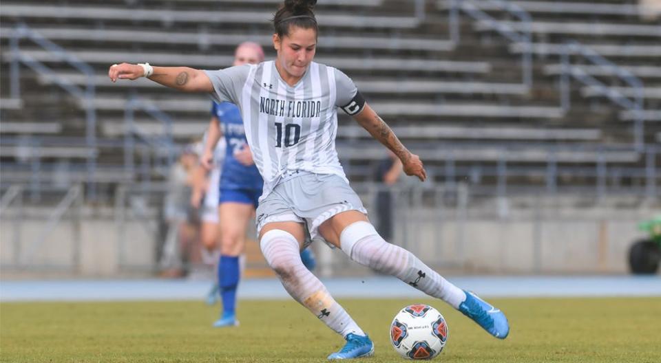 UNF's Thais Reiss signed with the National Women's Soccer League's Orlando Pride.