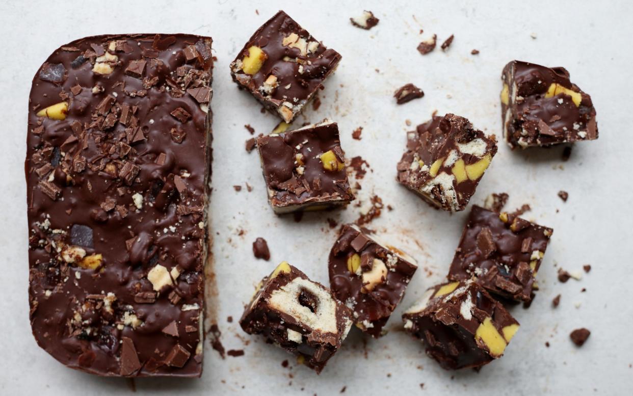 Mince pie and marzipan rocky road