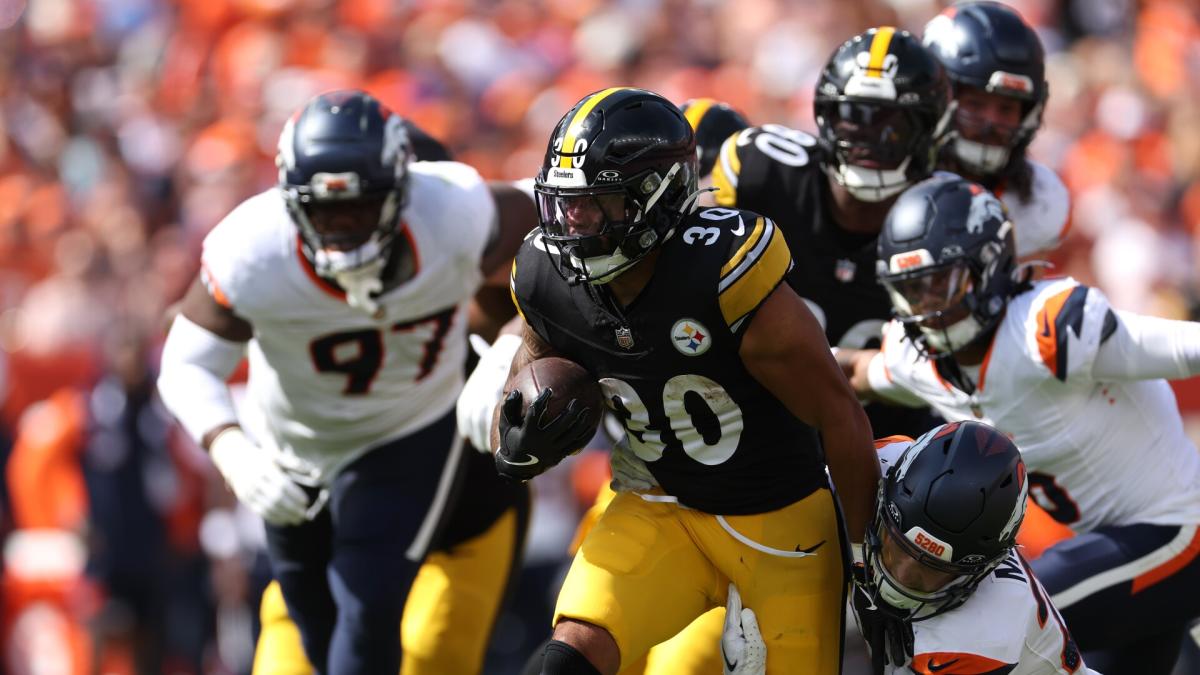 Steelers lead Broncos 10-0 at halftime