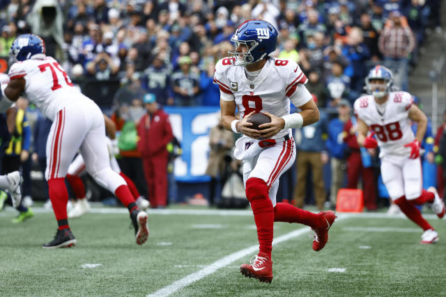 NY Giants finally win at home, beating Bucs for 2nd straight victory