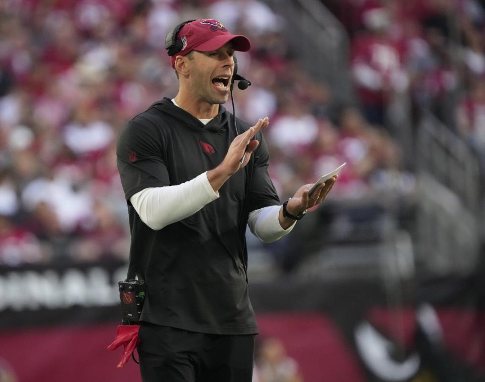 Arizona Cardinals head coach Jonathan Gannon watches his team play against the San Francisco 49ers during the second quarter at State Farm Stadium in Glendale on Dec. 17, 2023.