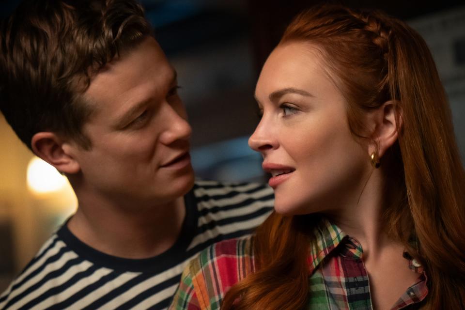 Ed Speleers y Lindsay Lohan comparten química inesperada en 'Un deseo irlandés'. (Foto de Cr. Patrick Redmond / Netflix © 2024)