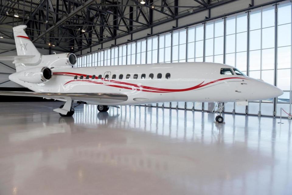 The royal couple were flying in a Dassault Falcon 7X (AFP/Getty Images)