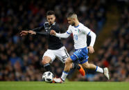 Soccer Football - International Friendly - Italy vs Argentina - Etihad Stadium, Manchester, Britain - March 23, 2018 Italy’s Lorenzo Insigne in action with Argentina’s Manuel Lanzini Action Images via Reuters/Carl Recine