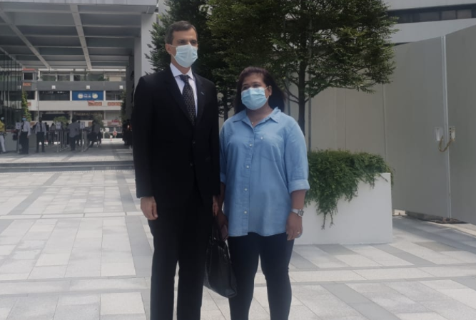 Parti Liyani (right) and her lawyer Anil Balchandani (PHOTO: Koh Wan Ting/Yahoo News Singapore)