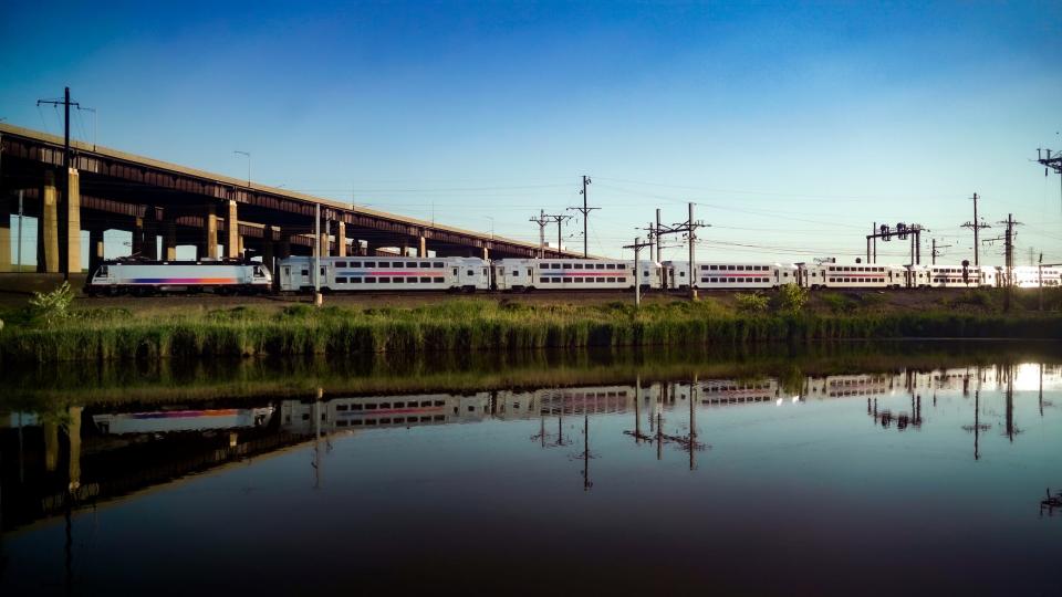 Each day NJ TRANSIT x serves more than 900,000 customers (pre-pandemic) with nearly 700 weekday trains, more than 2,000 buses, three light rail systems and their Access Link paratransit service.