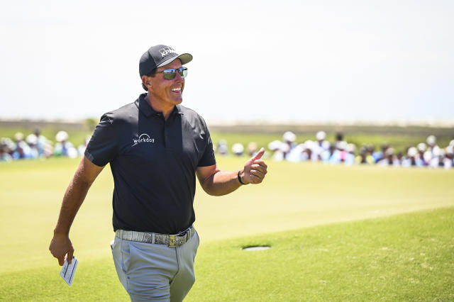 PGA Championship Day 2: Mickelson, Oosthuizen tied at the top at