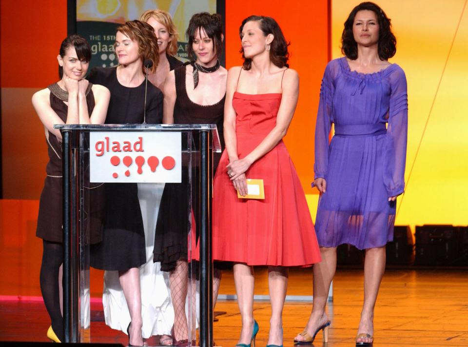 The cast of "The L-Word" at the 15th Annual GLAAD Media Awards in 2004, presenting the award for&nbsp;Outstanding Television Journalism Award.&nbsp; (Photo: J. Sciulli via Getty Images)
