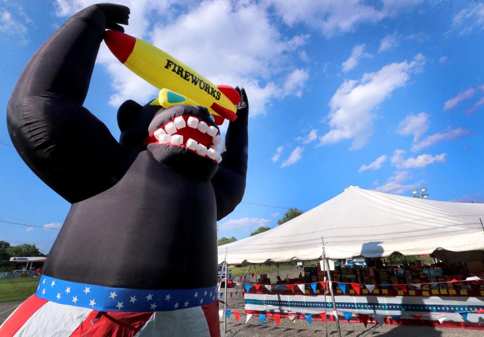 An inflated gorilla gets the attention of passersby along Hwy 231 near Walter Hill Elementary School for a Firework stands outside of the city limits on Monday, June 26, 2023.