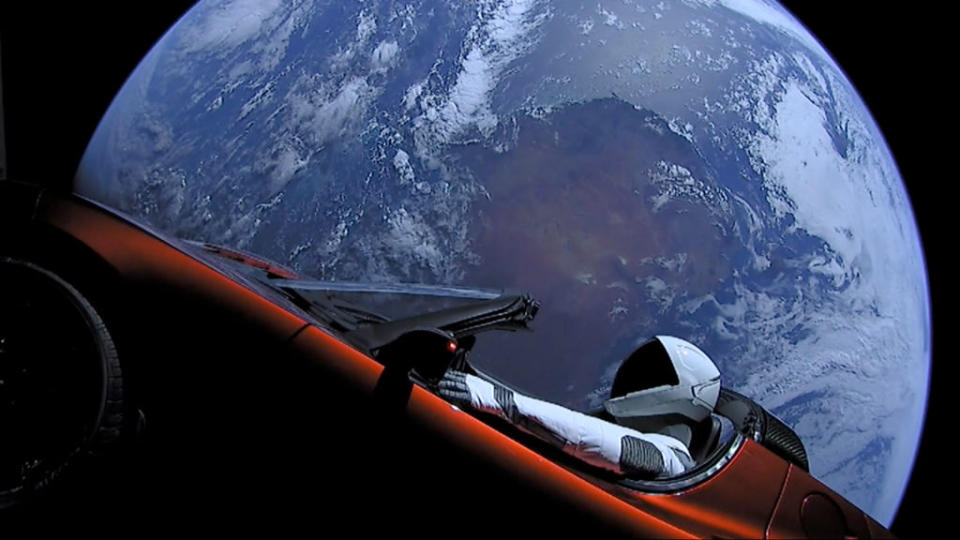 La Roadster di Musk ha percorso un miliardo e 231 milioni di chilometri nei 550 giorni trascorsi dal lancio (Photo by SpaceX via Getty Images)