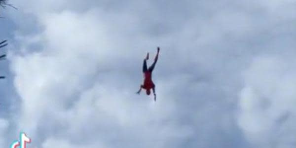 ¿Es real el video viral con Spider-Man chocando contra un muro en Disneyland?