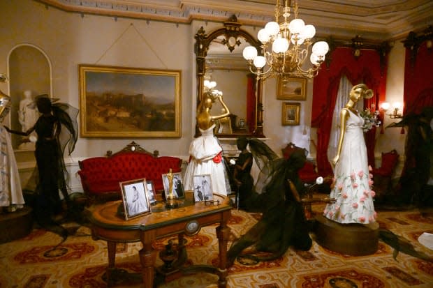 <em>A room staged by Julie Dash in the "In America: An Anthology of Fashion" exhibition. </em><p>Photo: Slaven Vlasic/Getty Images</p>