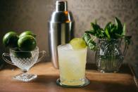 <p><strong>Ingredients</strong></p><p>1.25 oz Tanqueray no. ten <br>.75 oz fresh lime juice<br>.75 oz simple syrup<br>6-8 fresh mint leaves<br>Fresh sprig of mint </p><p><strong>Instructions</strong></p><p>Muddle fresh mint leaves in simple syrup in a cocktail shaker. Add Tanqueray and lime juice. Shake well and pour into a cocktail glass over ice. Garnish with fresh mint sprig. </p>