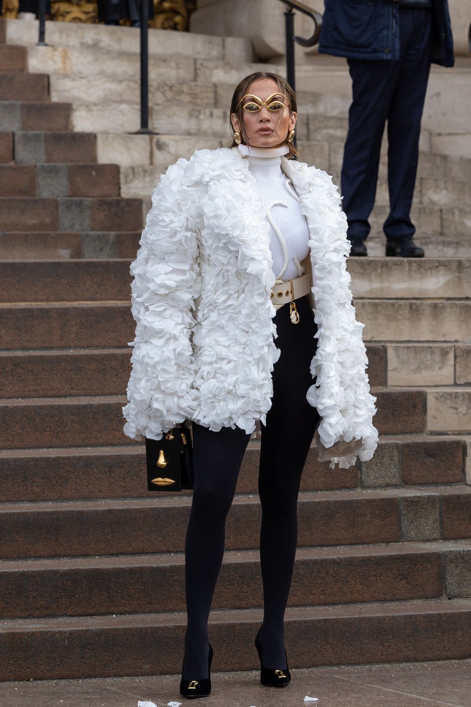 J.Lo Wore a Coat Covered in 7,000 Fresh White Rose Petals for ...