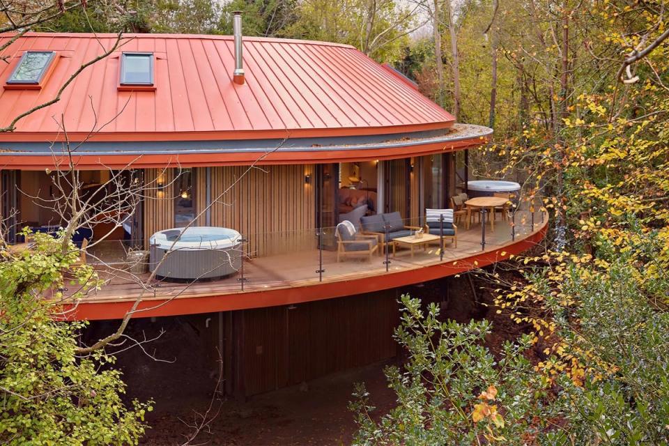 This spa is inside a tree house, complete with culinary classes (Chewton Glen)