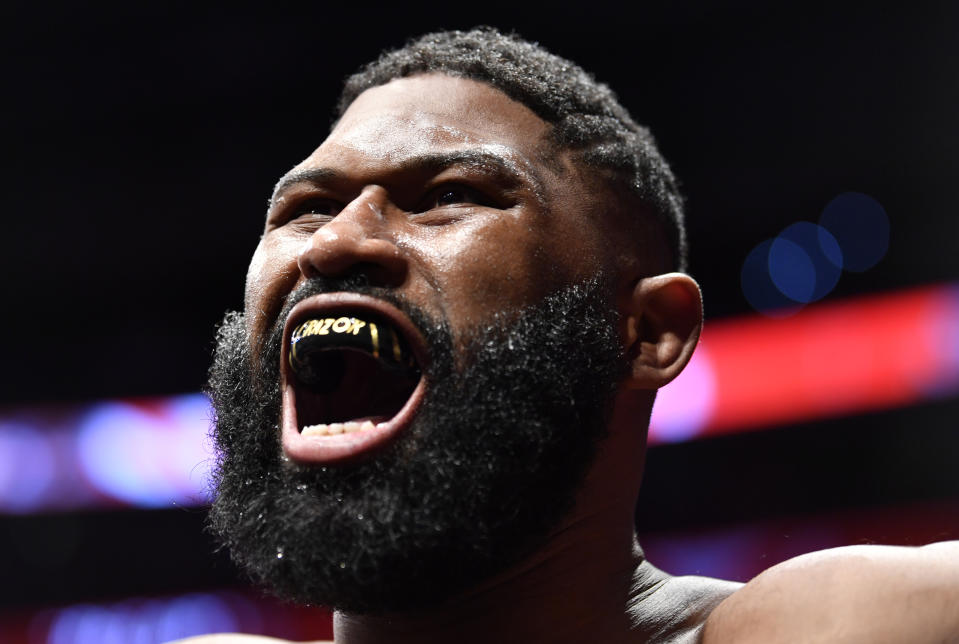 RALEIGH, NORTH CAROLINA - JANUARY 25: Curtis Blaydes prepares to fight Junior Dos Santos in their heavyweight fight during the UFC Fight Night event at PNC Arena on January 25, 2020 in Raleigh, North Carolina. (Photo by Jeff Bottari/Zuffa LLC via Getty Images)