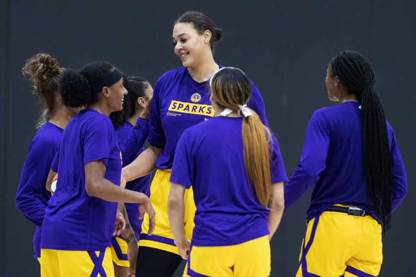 El Segundo CA, Thursday, April 21, 2022 - LA Sparks player Liz Cambage during practice.