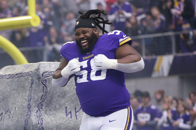 Agreed to Terms with Linebacker Za'Darius Smith