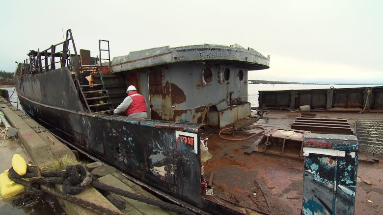 Farley Mowat ship owner ordered to pay $144K to Town of Shelburne