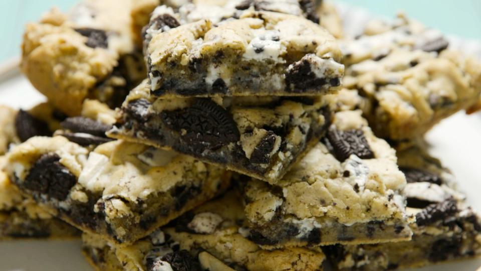 Cookies N Cream Blondies