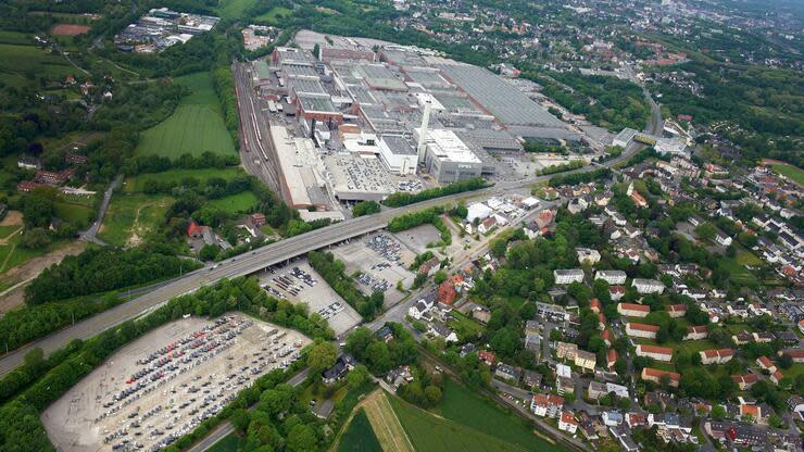 Hier ist nach dem Ende der Autoproduktion ein großes Paketzentrum der Deutschen Post entstanden. Foto: dpa