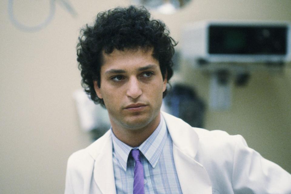 ST. ELSEWHERE -- "Cora and Arnie" Episode 4 -- Aired 11/23/1982 -- Pictured: Howie Mandel as Dr. Wayne Fiscus -- Photo by: Paul Drinkwater/NBCU Photo Bank