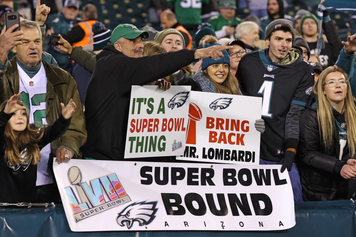 Eagles Fans Get Two-Hour School Delay Day After Super Bowl LVII