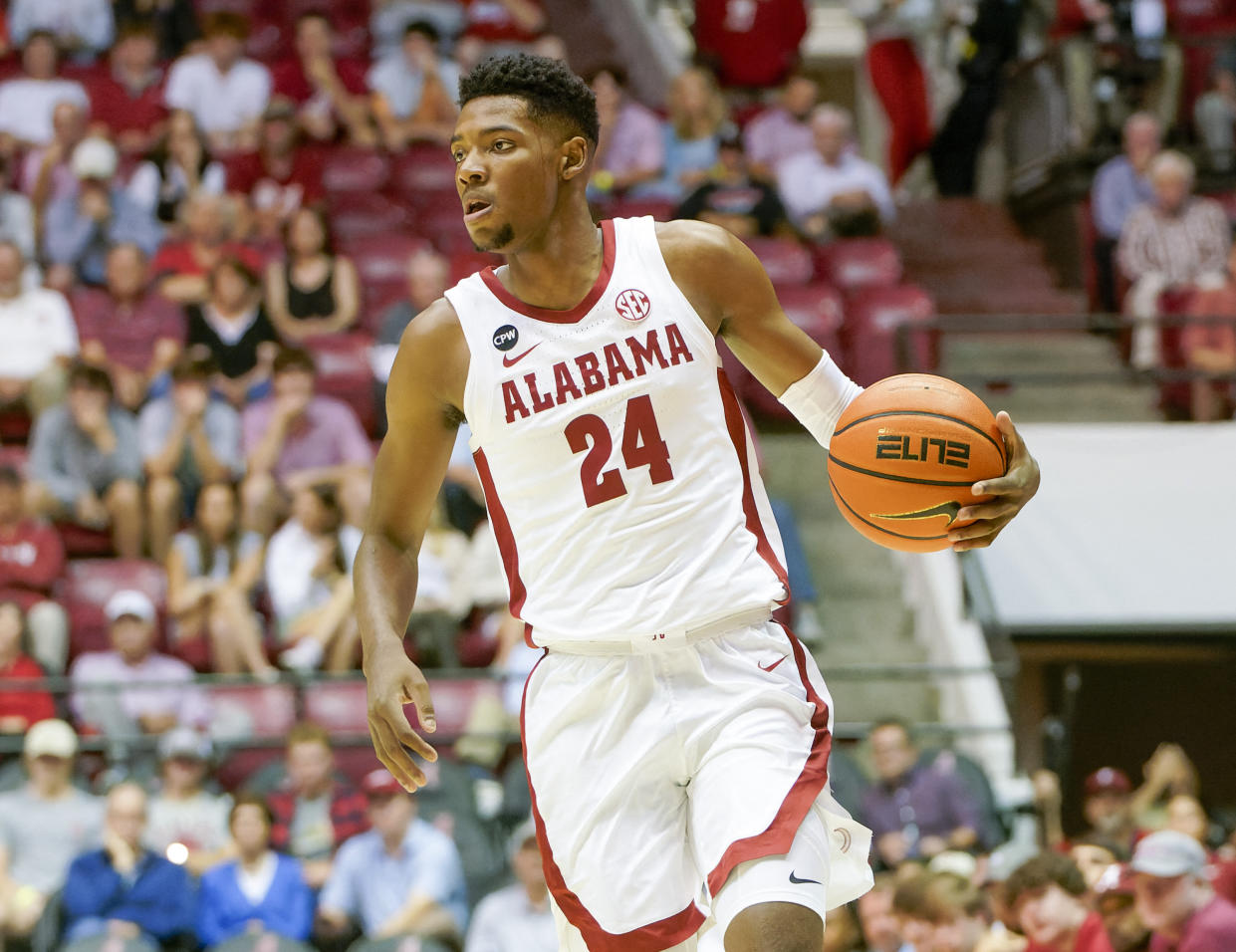 Alabama forward Brandon Miller with the ball in the first half of the Crimson Tide's season opener at Coleman Coliseum in Tuscaloosa, Alabama, on Nov. 7, 2022. (Marvin Gentry/USA TODAY Sports)