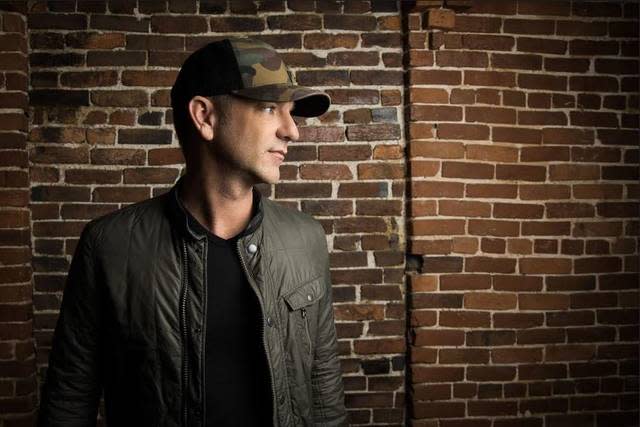 Country singer and hit songwriter Craig Campbell will be featured as part of Puckett’s Songwriter Series, taking place this Saturday starting at 8:30 p.m. Campbell will be joined by fellow songwriter Adam Sanders.